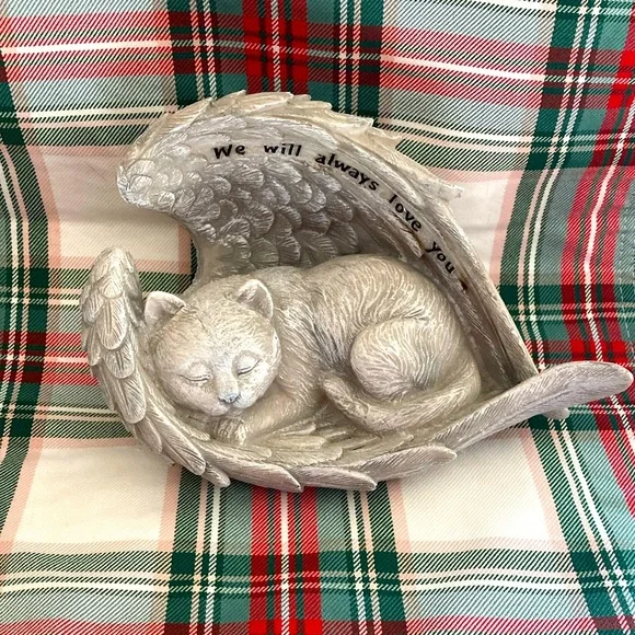 NWOT Angel Wing Cat Figurine grave marker/memorial statue for your beloved cat - Picture 3 of 6